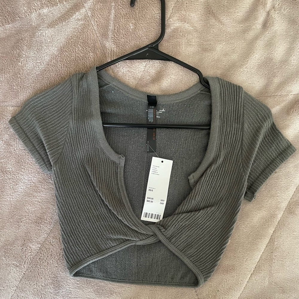 Urban Outfitters Cropped Short Sleeve V-Neck